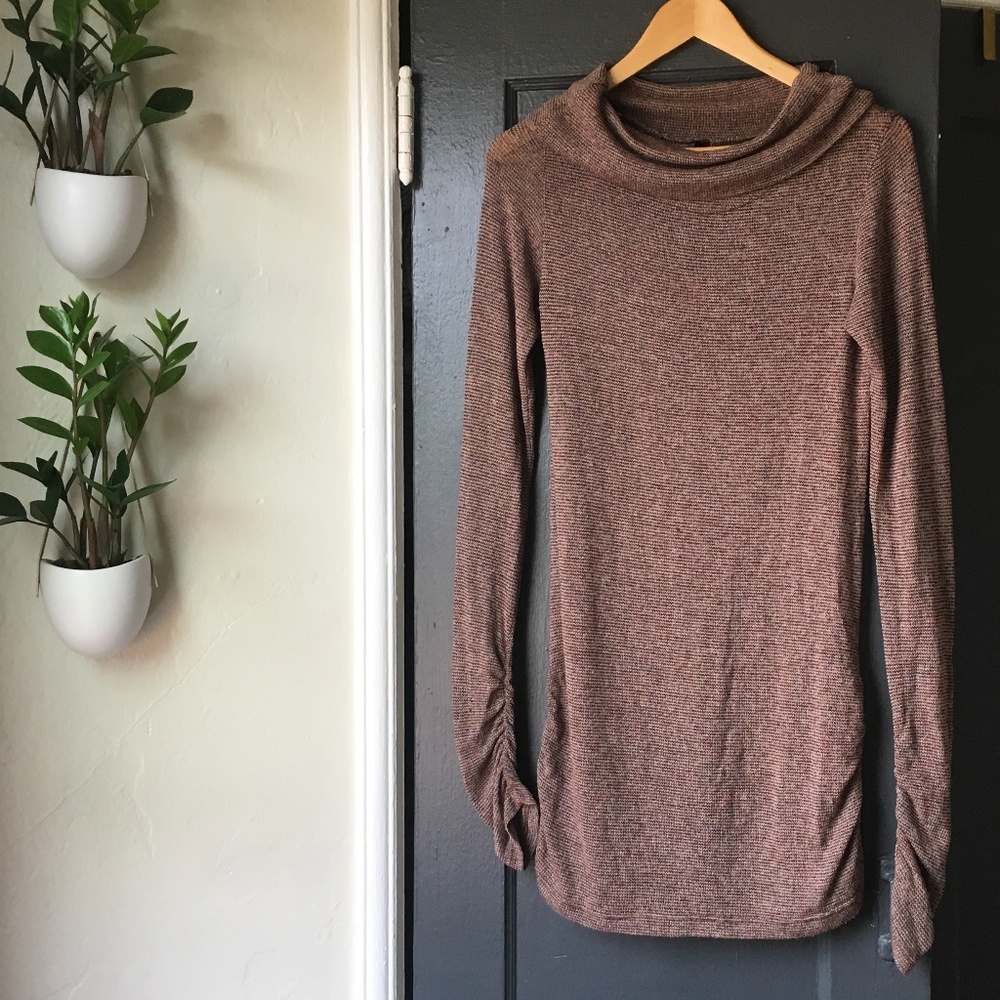 Elan Women's Cowl Neck Long Sweater Size Medium